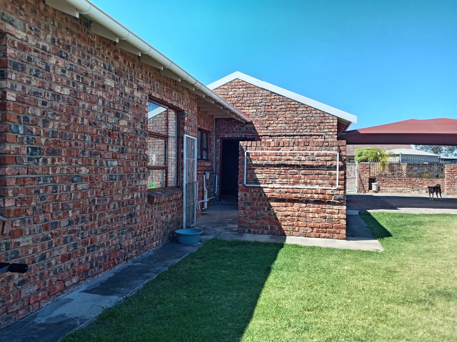 3 Bedroom Property for Sale in Strelitzia Park Eastern Cape
